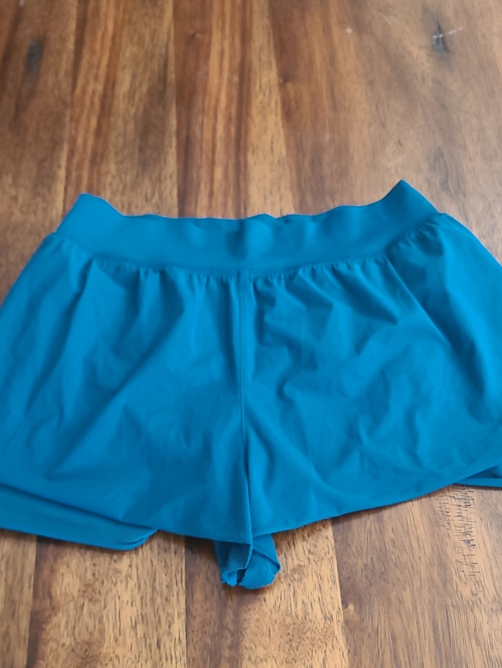 Athleta Glide Sunstop Short Size Small Coastal Teal